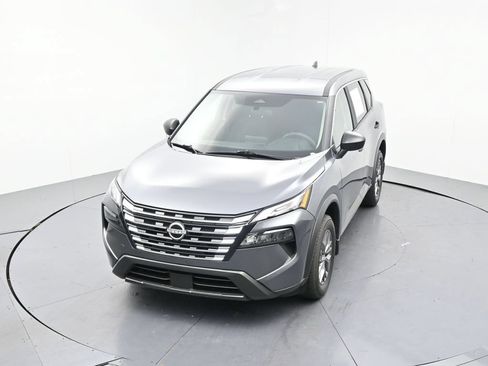Used 2026 Nissan Rogue S FWD image 17