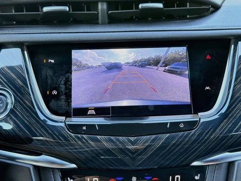 Used 2024 Cadillac XT6 Premium Luxury FWD image 35