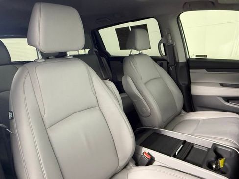 Used 2018 Honda Odyssey EX-L image 52