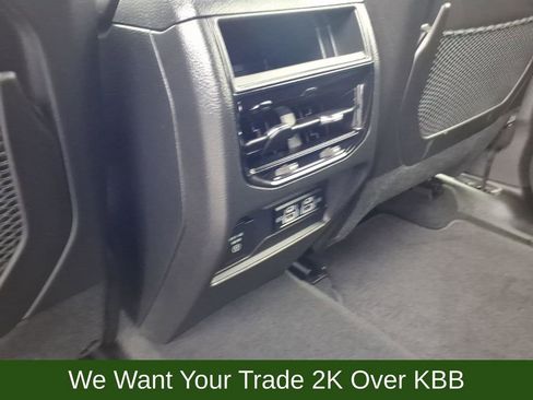 Used 2025 Jeep Grand Cherokee 4WD image 23