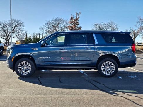 New 2026 GMC Yukon XL Denali w/ Sun & Power Step Package AWD/4WD image 7