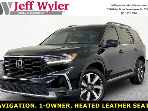 Used 2025 Honda Pilot Touring image 1