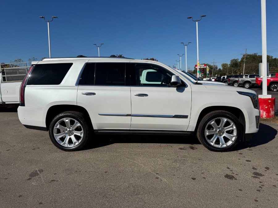 Used 2017 Cadillac Escalade Premium Luxury AWD/4WD image 6