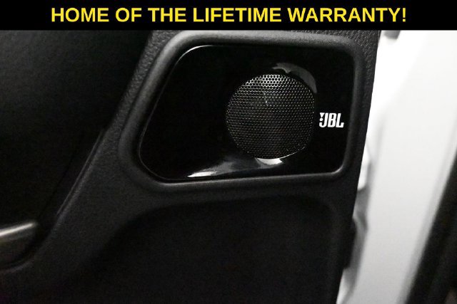 Used 2025 Toyota 4Runner Limited AWD/4WD image 32
