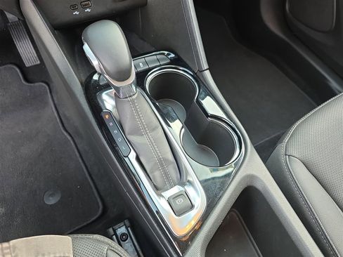 Used 2024 Buick Encore GX Sport Touring image 19