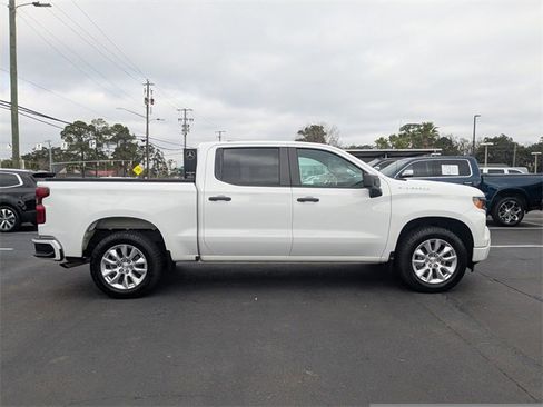 Used 2023 Chevrolet Silverado 1500 Custom image 3