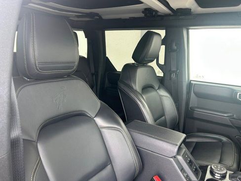 Used 2025 Ford Bronco Badlands AWD/4WD image 7