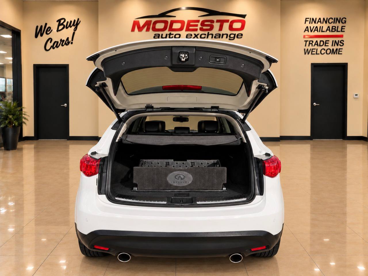 Used 2014 INFINITI QX70 AWD w/ Premium Package image 5