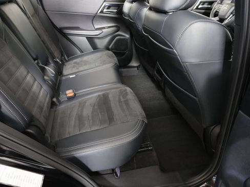Used 2024 Mitsubishi Outlander SE AWD/4WD image 23