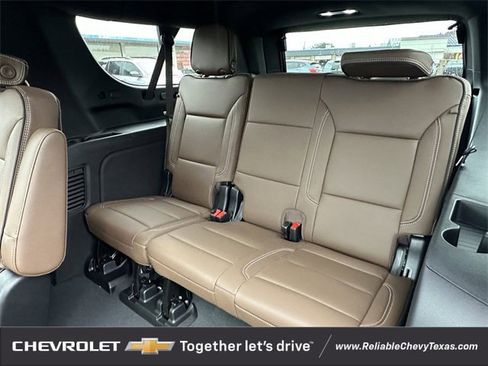 New 2026 Chevrolet Suburban High Country image 31