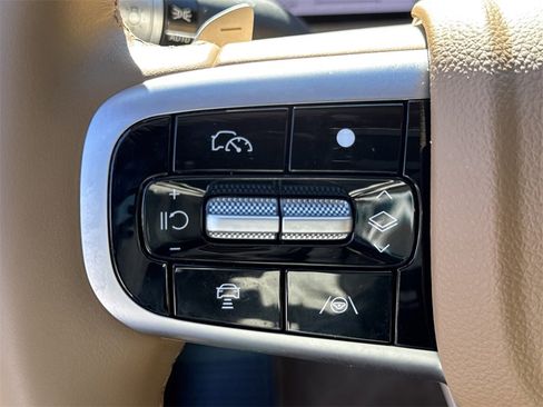 Used 2025 Genesis G80 2.5T Advanced image 25