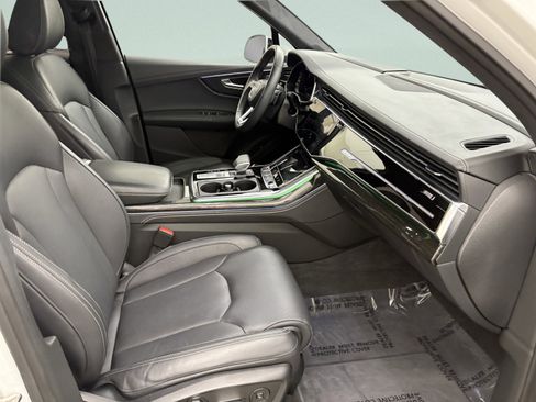 Used 2025 Audi Q7 3.0T Prestige image 22