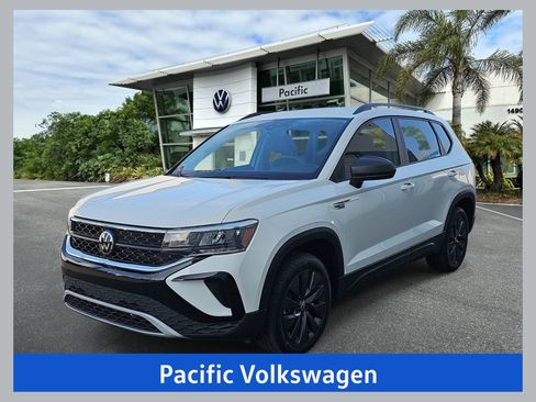 Used 2023 Volkswagen Taos S FWD image 1