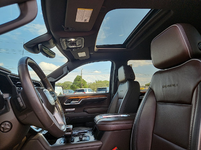 Certified 2022 GMC Sierra 1500 Denali w/ Denali Reserve Package AWD/4WD image 12