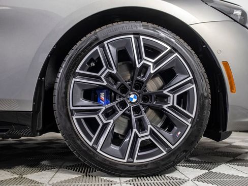 Used 2025 BMW 530i w/ M Sport Package RWD image 38