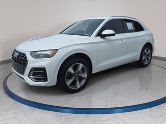 Used 2023 Audi Q5 2.0T Premium w/ Convenience Package AWD/4WD video 1