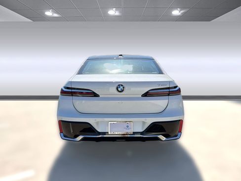 New 2026 BMW 740i image 10