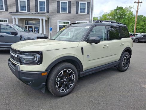 Used 2025 Ford Bronco Sport Outer Banks w/ Outer Banks Tech Package+ AWD/4WD image 1