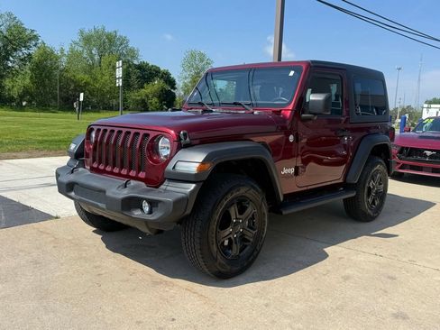 Used 2021 Jeep Wrangler Sport AWD/4WD image 5