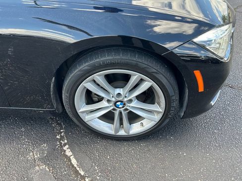 Used 2018 BMW 320i Sedan RWD image 2