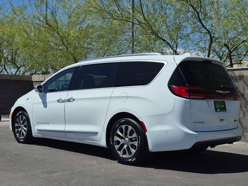 Used 2021 Chrysler Pacifica Pinnacle FWD image 7