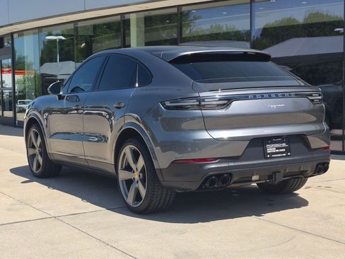 Used 2023 Porsche Cayenne Coupe AWD/4WD image 3