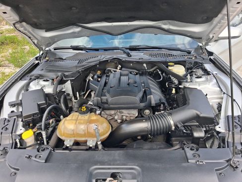 Used 2016 Ford Mustang Premium RWD image 19