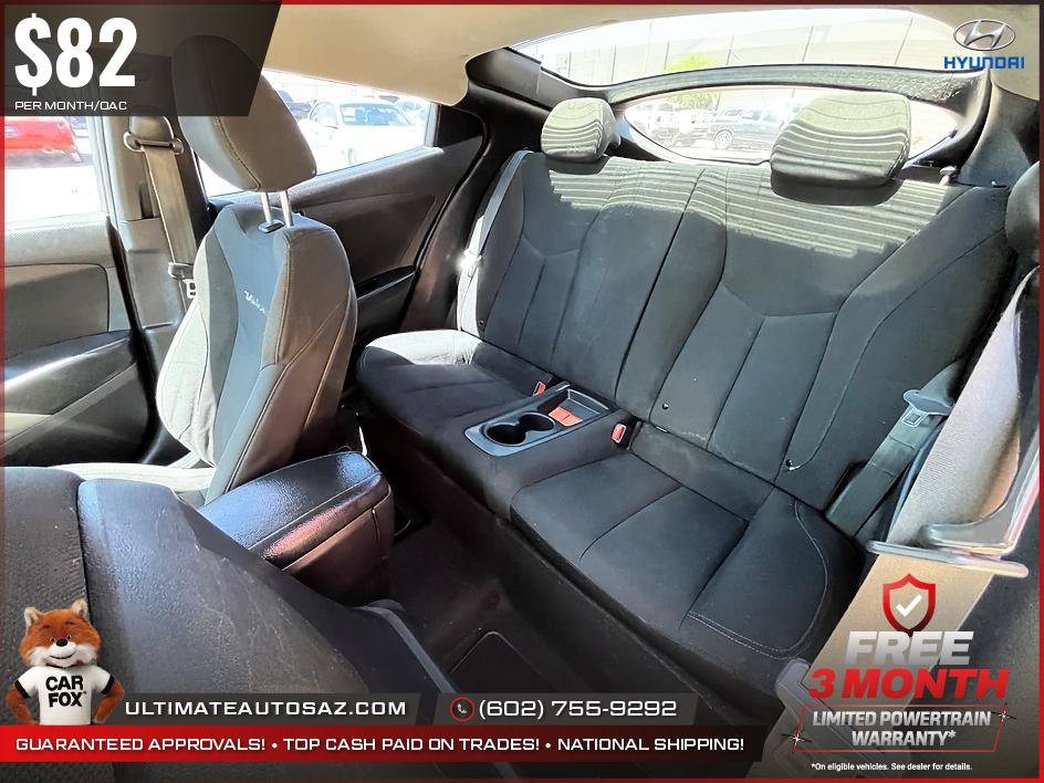 Used 2015 Hyundai Veloster FWD image 9