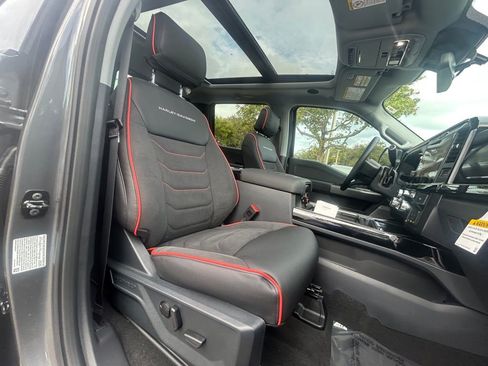 New 2026 Ford F250 Lariat w/ Black Appearance Package image 30