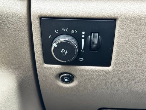 Used 2014 Jeep Grand Cherokee Limited w/ Luxury Group II AWD/4WD image 29