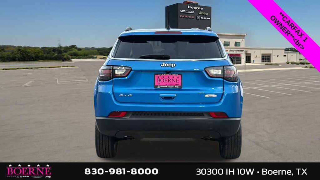 Used 2023 Jeep Compass Latitude w/ Sun and Sound Group AWD/4WD image 4