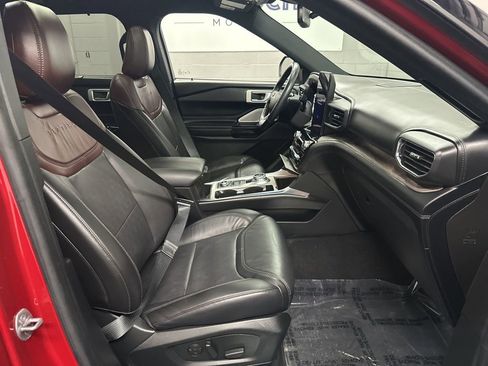 Used 2022 Ford Explorer Platinum w/ Equipment Group 601A image 20