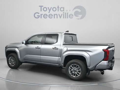 Used 2025 Toyota Tacoma Limited AWD/4WD image 8