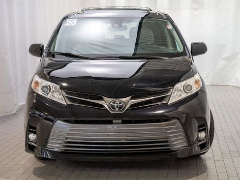 Used 2020 Toyota Sienna XLE image 3