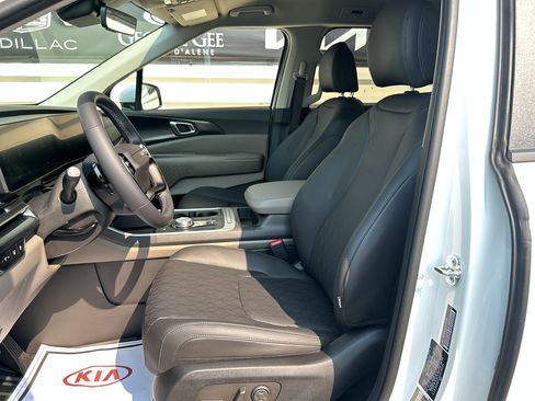 New 2027 Kia Carnival LXS FWD image 11
