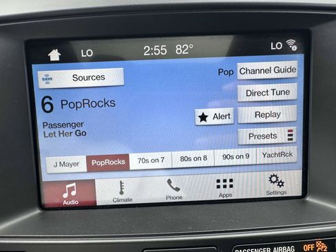 Used 2018 Ford Explorer XLT w/ Equipment Group 202A AWD/4WD image 23
