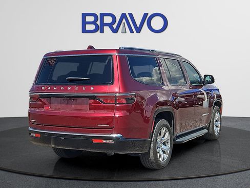 Used 2022 Jeep Wagoneer Series I w/ Premium Group I AWD/4WD image 4