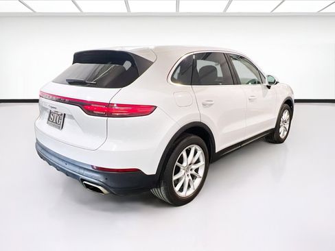 Used 2022 Porsche Cayenne image 4