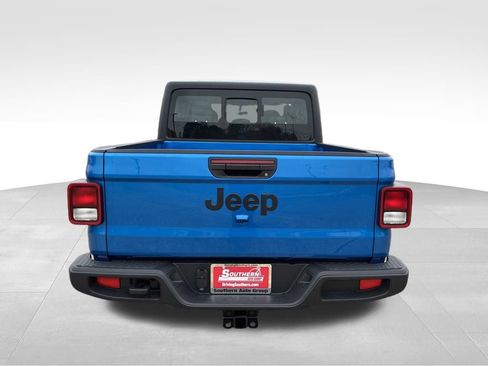 New 2026 Jeep Gladiator Sport image 4