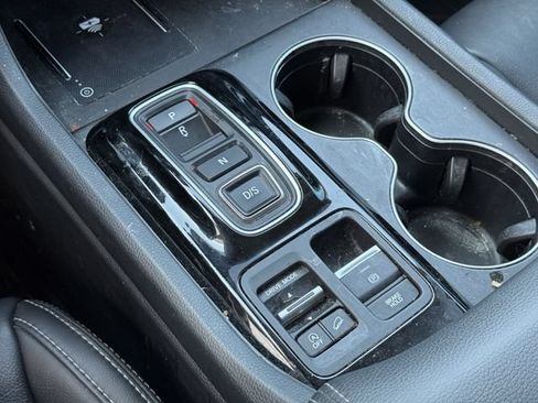 Used 2025 Honda Pilot EX-L image 19