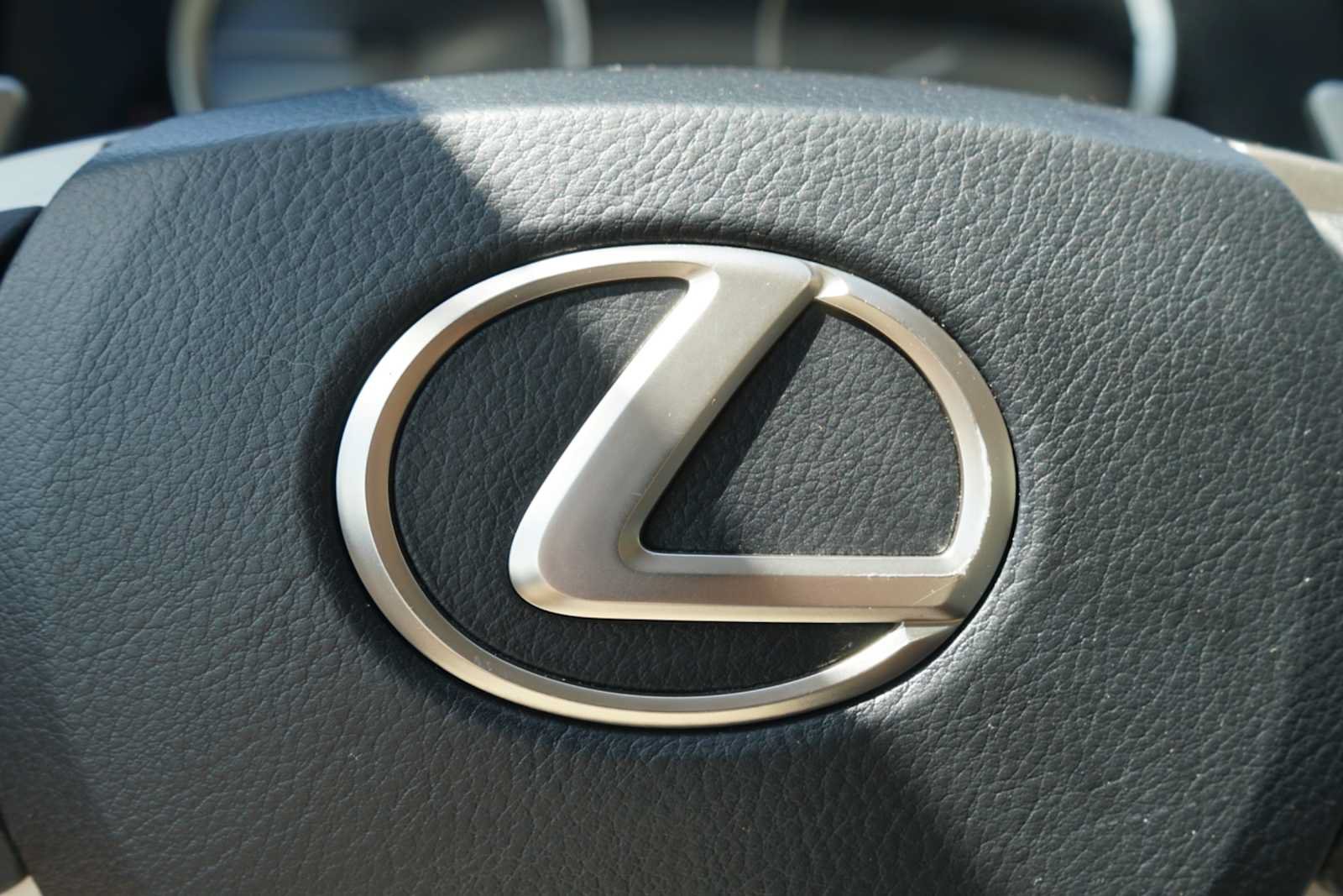 Used 2015 Lexus IS 250 w/ Premium Package RWD image 13