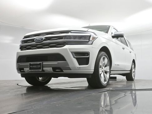 Certified 2023 Ford Expedition Max Platinum image 47
