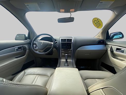 Used 2015 Lincoln MKX FWD image 9