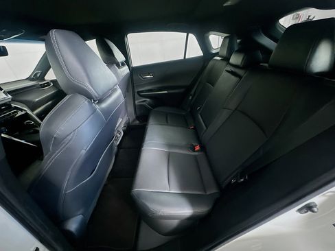 Used 2021 Toyota Venza LE image 28