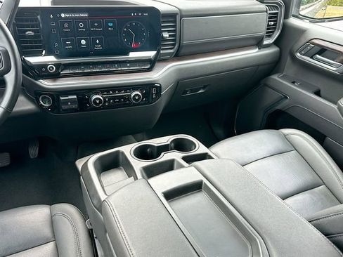 Used 2025 GMC Sierra 1500 SLT image 22
