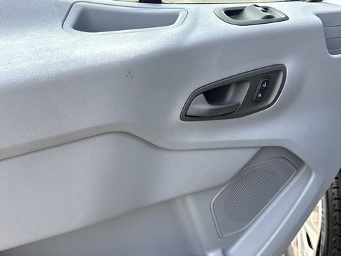 Used 2015 Ford Transit 150 XLT image 13