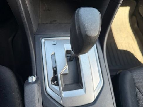 Used 2018 Subaru Crosstrek 2.0i AWD/4WD image 16