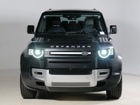 Used 2025 Land Rover Defender 110 S AWD/4WD image 8