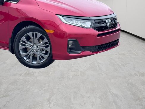 Certified 2025 Honda Odyssey Touring image 3