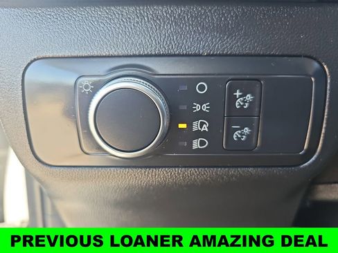 Used 2022 Ford Escape SE image 25